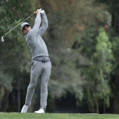 Sebastián Vázquez e Isidro Benítez acechan el liderato en el Abierto del Bajío