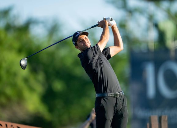 Álvaro Ortiz se mantiene en el top 15 del VidantaWorld Mexico Open